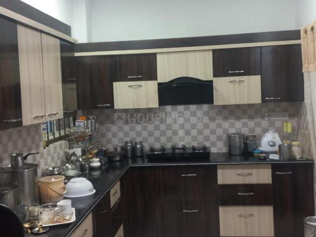 House for sale in Madya
