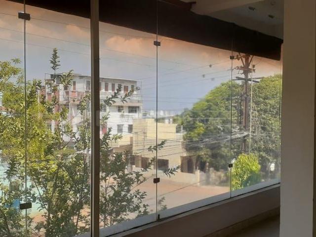 House for sale in Madya