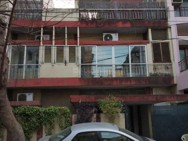 House for sale in Deri
