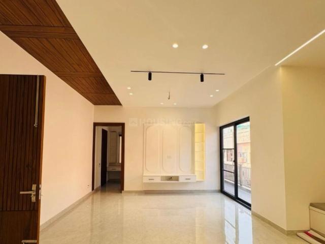 House for sale in Hariana