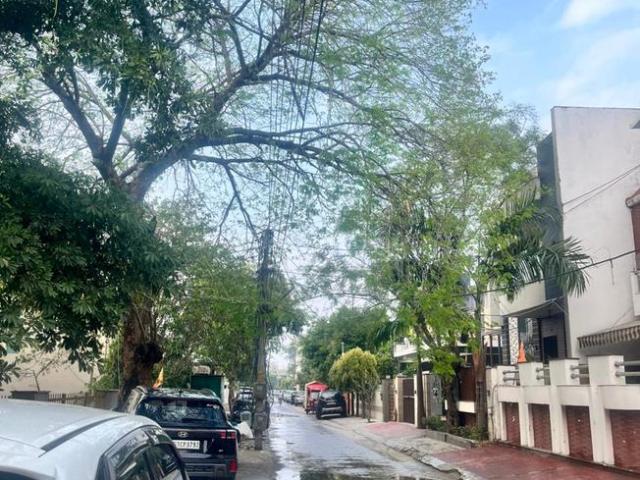House for sale in Hariana