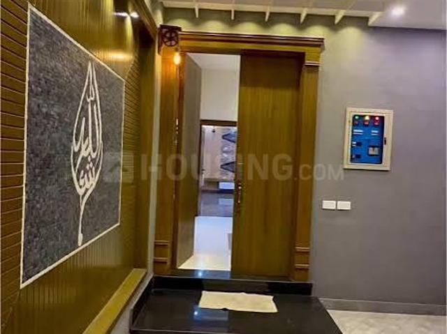 House for sale in Hariana