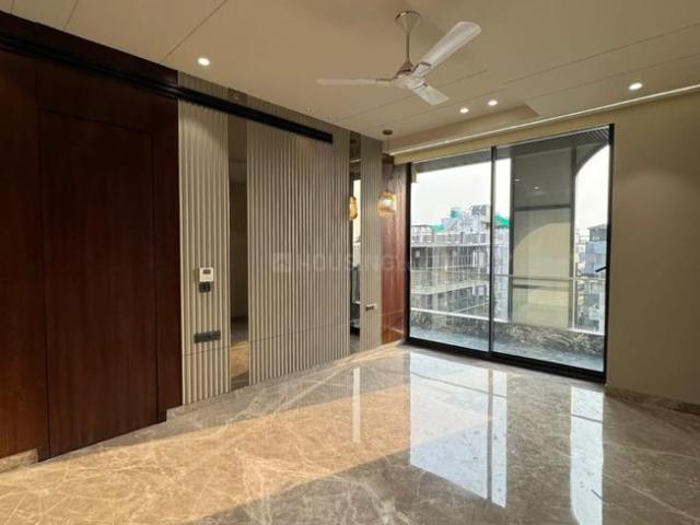 House for sale in Hariana