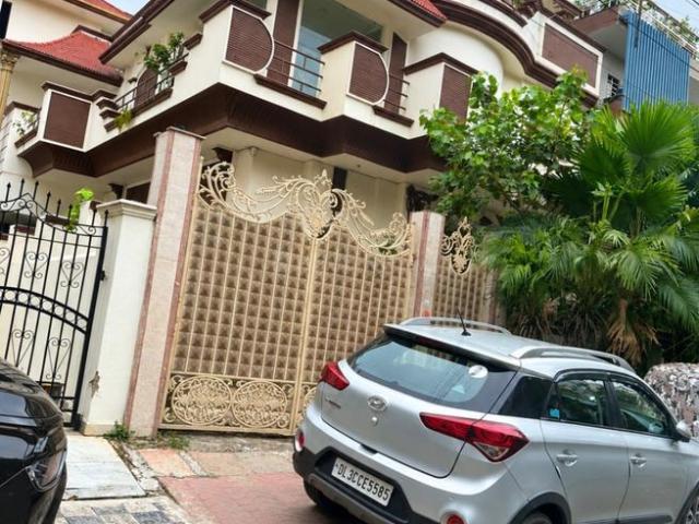 House for sale in Sector 39, Noida