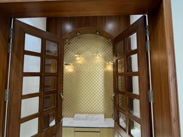 House for sale in Hariana