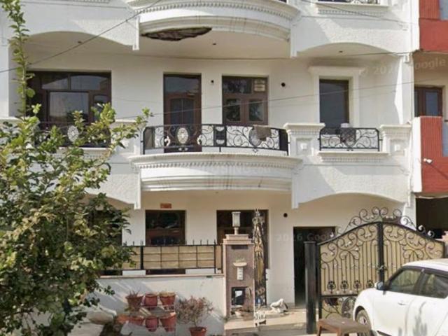 House for sale in Hariana