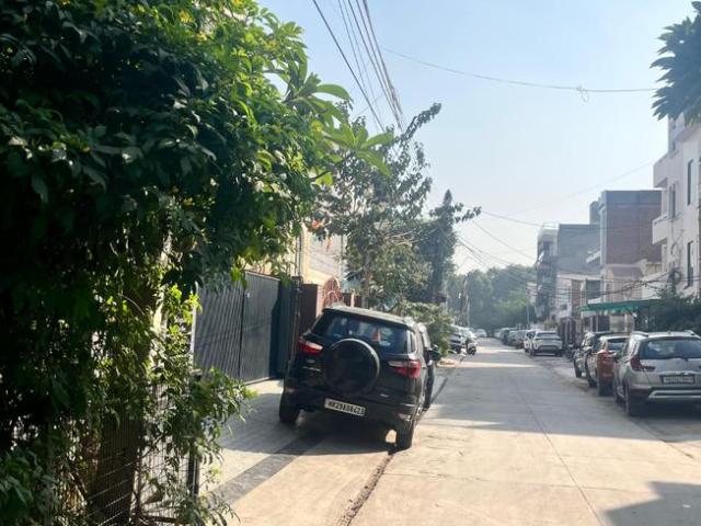 House for sale in Hariana