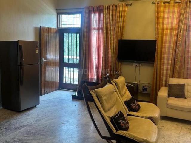 House for sale in 8B, Chandigarh