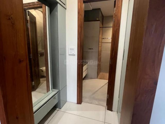 House for sale in Hariana