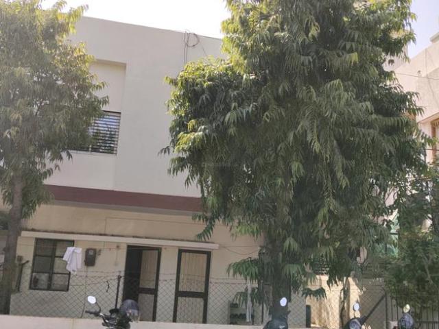 House for rent in Sarkhej, Gujarat