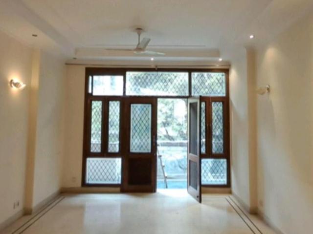 Flat for rent in Deri