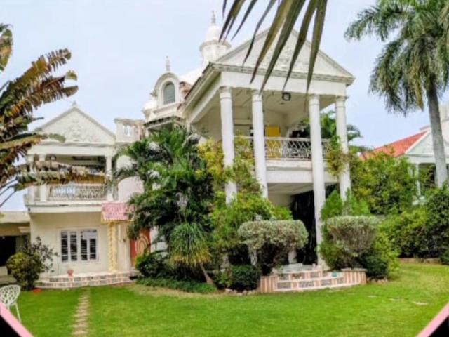 Villa for rent in Adalaj, Gujarat