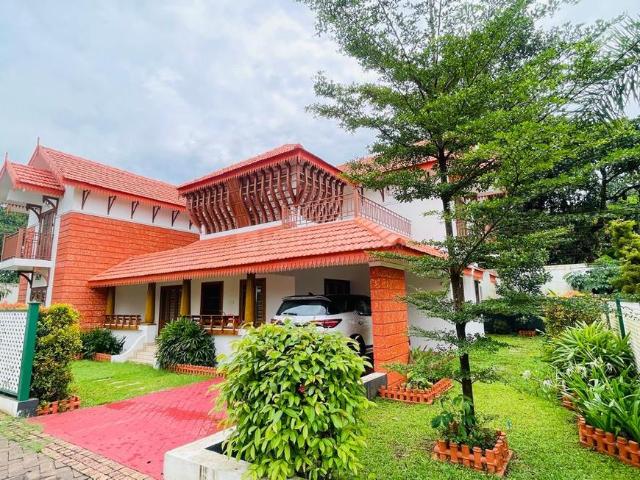 Villa for sale in Aluva, Kerala
