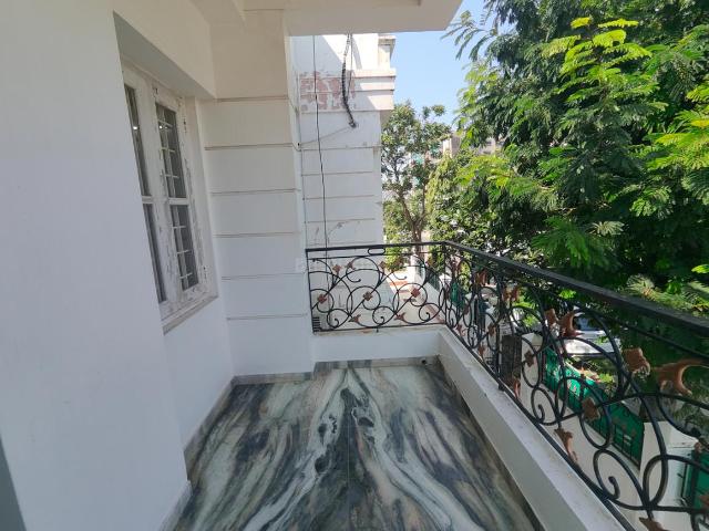 Villa for sale in Ambawadi, Ahmedabad