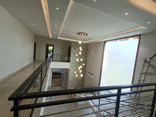 Villa for sale in South Delhi, Deri