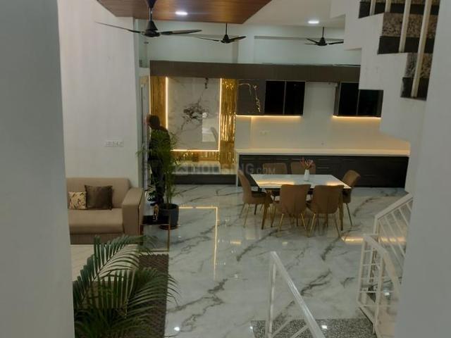 Villa for sale in Madya