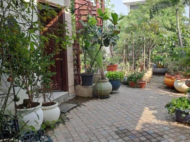 Villa for rent in Deri