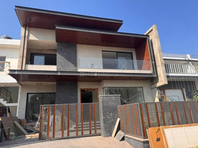 Villa for sale in Baqarpur, Punjab