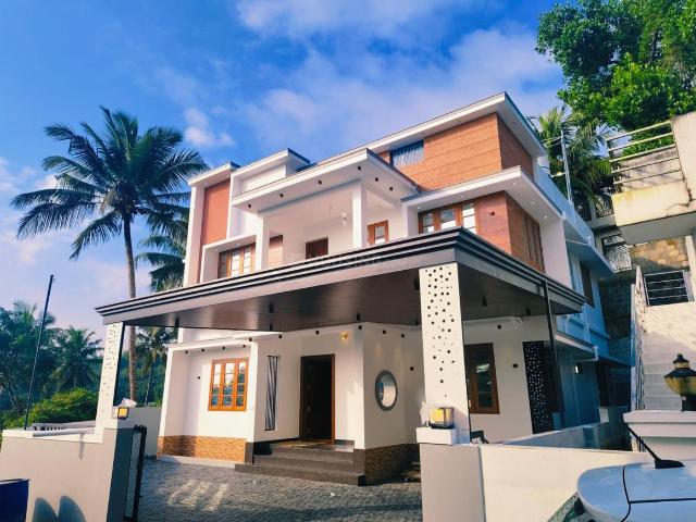 Villa for sale in Nilampathinjamugal, Ernakulam