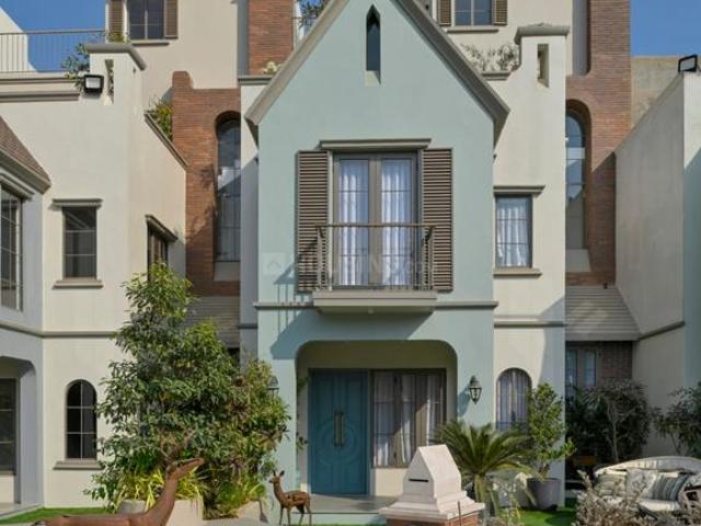 Villa for sale in Gujarat