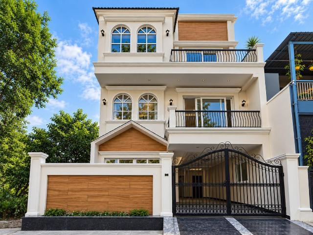 Villa for sale in Dehradun