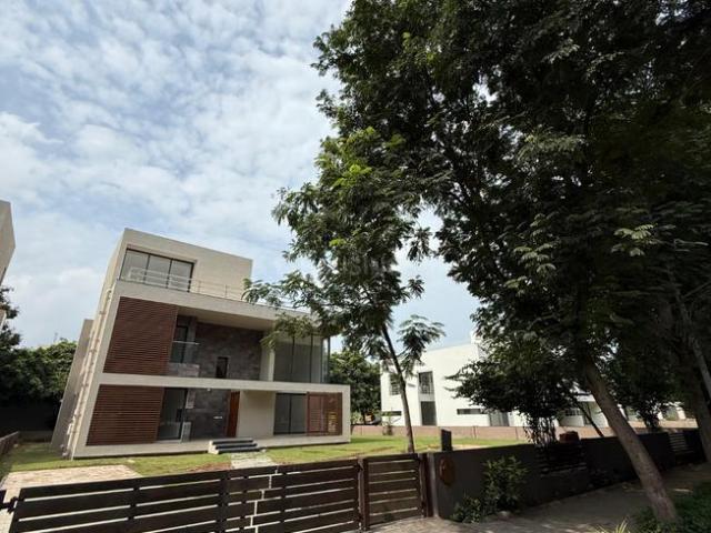 Villa for sale in Gujarat