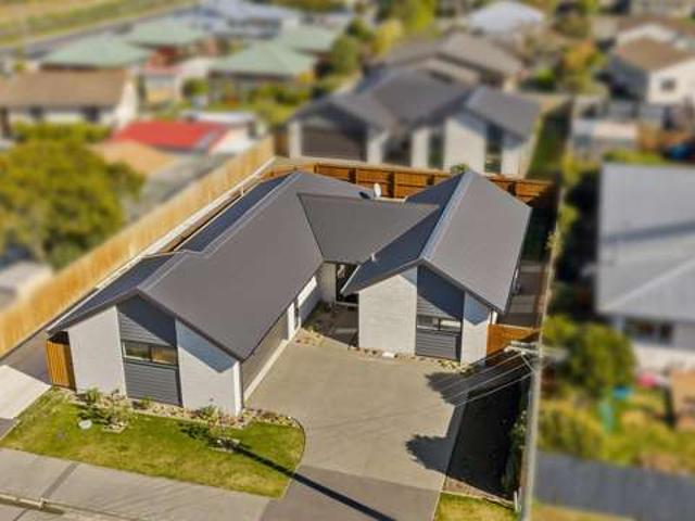 House for sale in Chaslands, Canterbury