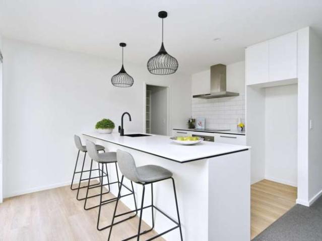 Property for sale in Chaslands, Canterbury