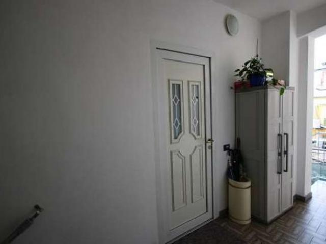Appartamento in vendita a Faloppio, Lombardia