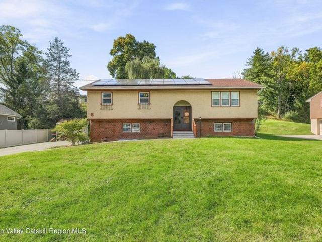 House for sale in City of Poughkeepsie, Dutchess County