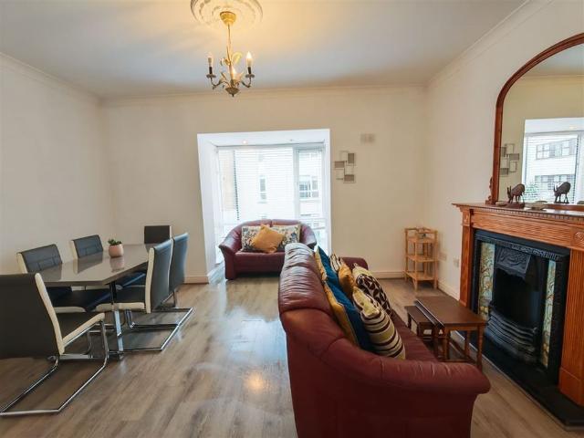 Apartment to rent in Bluebell, North Tipperary