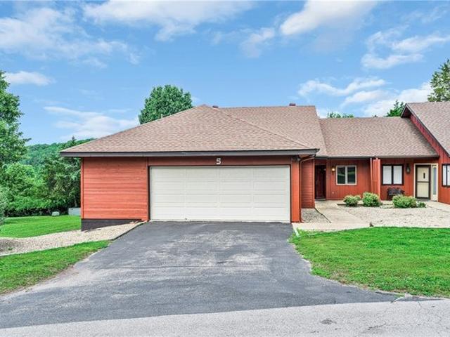 Townhouse for sale in Ark
