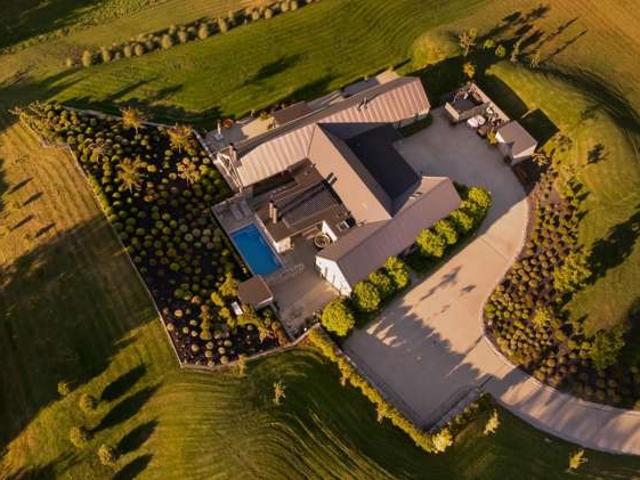 House for sale in Otakou