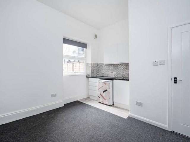 Apartment for rent in Lower Clapton, Greater London