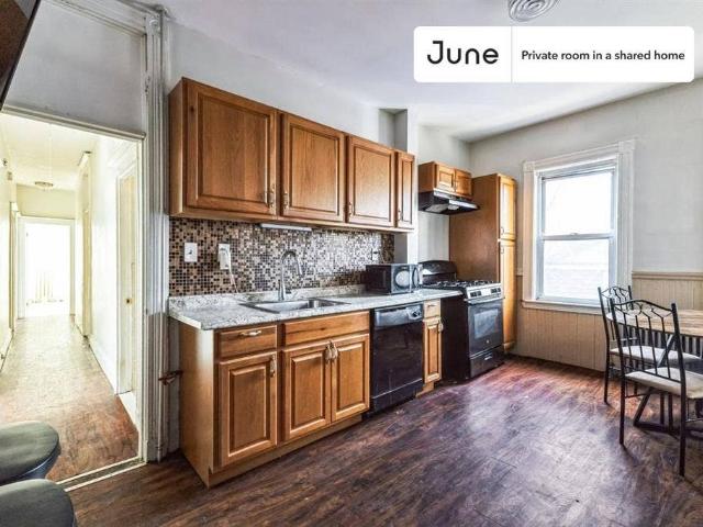 Room for rent in Dedham, Massachusetts