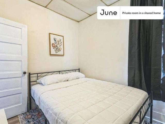 Room for rent in Dedham, Massachusetts