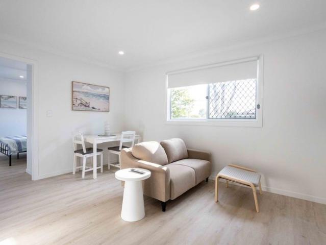 Granny Flat for rent in Rocklea, Greater Brisbane
