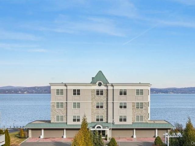Condo for sale in Rockland, New York