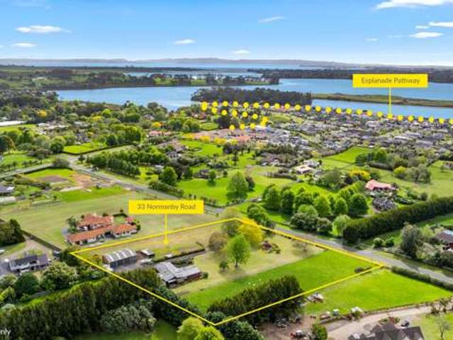 Property for sale in Papakura