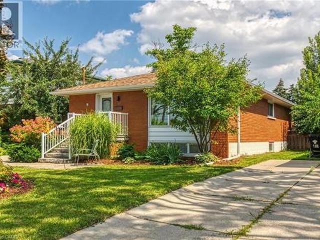 House for sale in Ancaster, Ontario