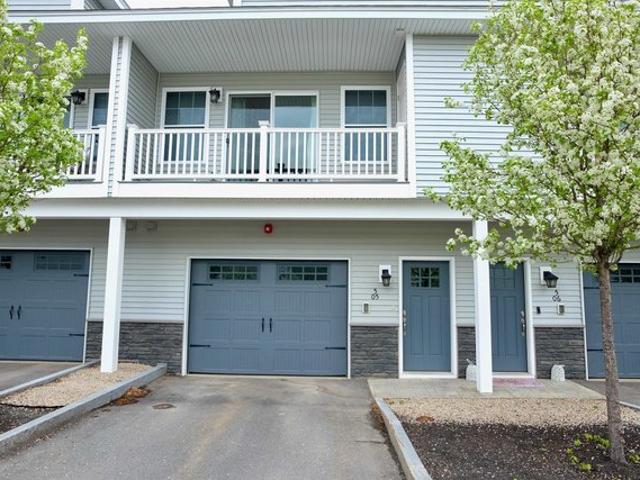 Townhouse for sale in New Hampshire