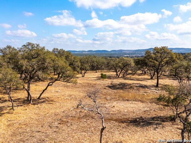 House for sale in Bandera