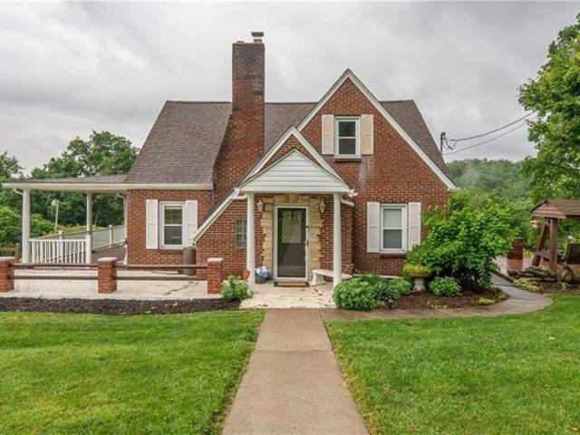 House for sale in Elizabeth, Pennsylvania