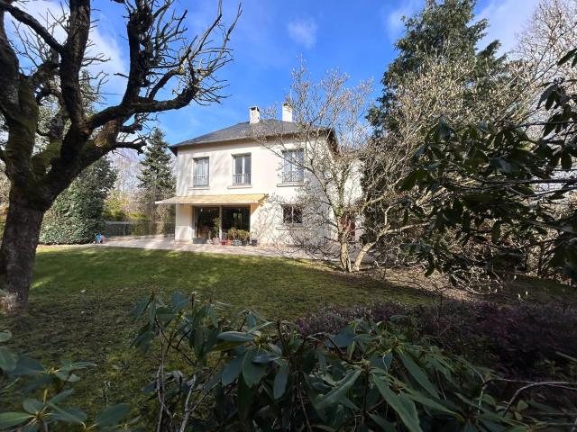 Maison vente à Nanterre, Garches