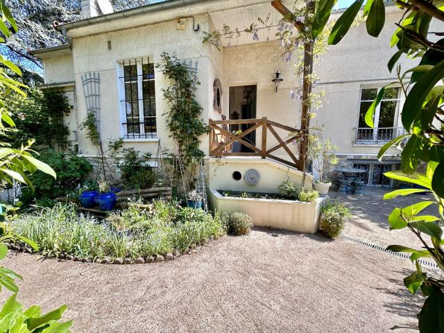 Maison vente à Nanterre, Garches