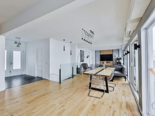 Apartment for rent in Les Moulins, Quebec