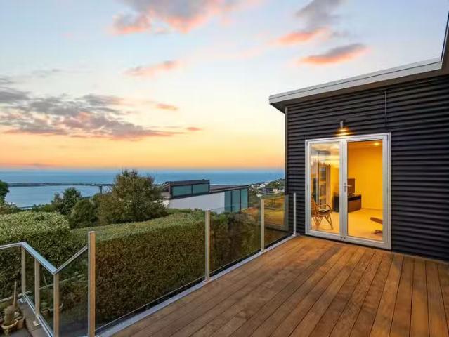 House for sale in Chaslands, Canterbury