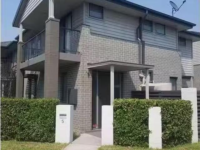 Condo for rent in Sydney, New South Wales