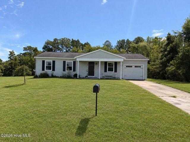 House for sale in Hubert, North Carolina