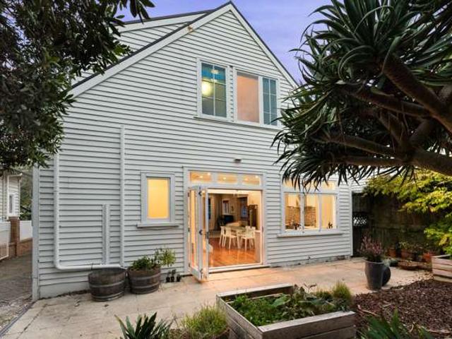 House for sale in Westmere